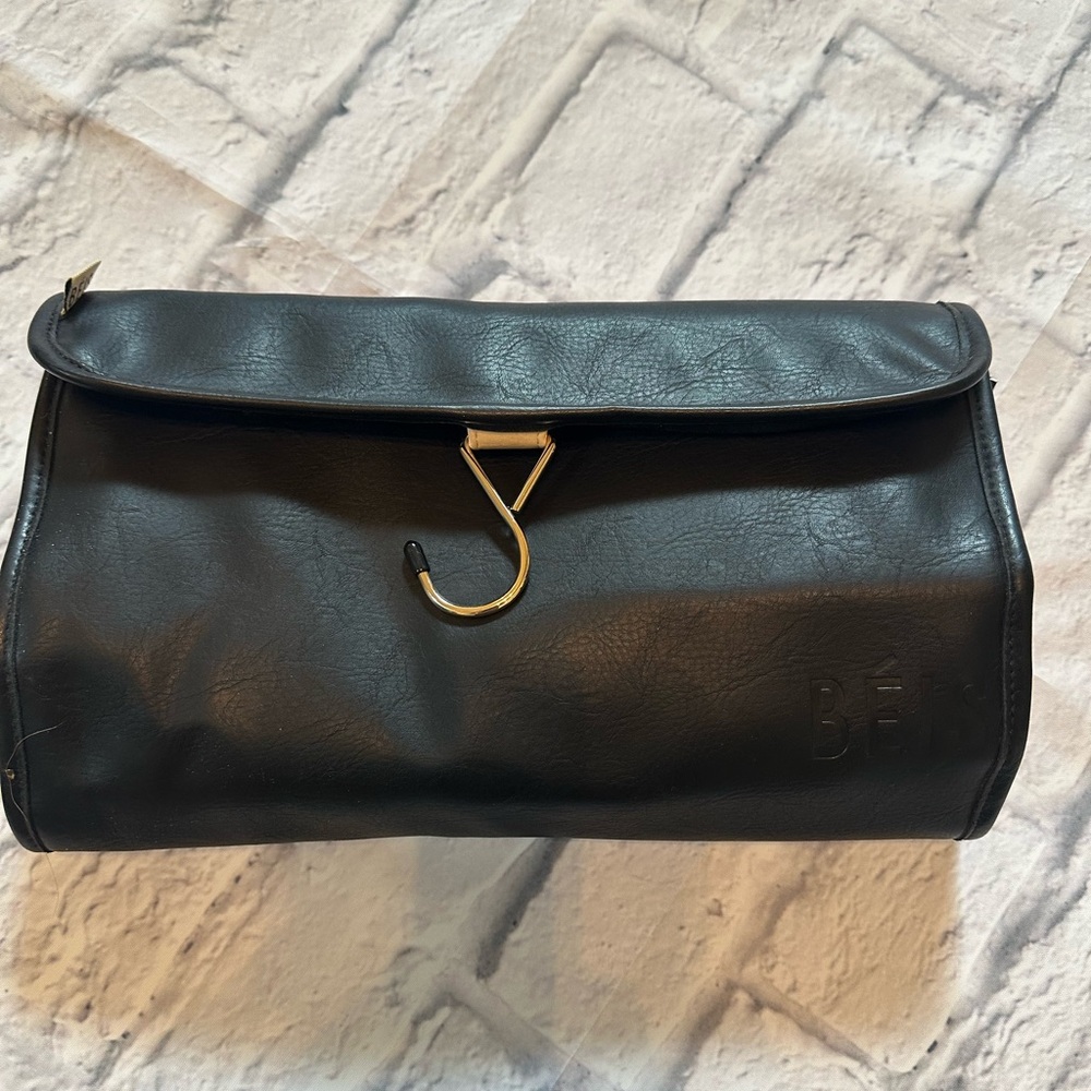 BEIS Black Toiletry Bag with Metal Closure